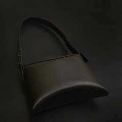 Kožená kabelka na rameno/predlaktie Lyda čierna